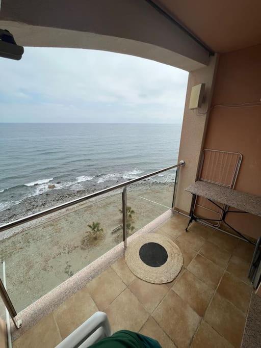 Apartamento A Pie De Playa Con Vistas Al Mar. Sorvilan Bagian luar foto