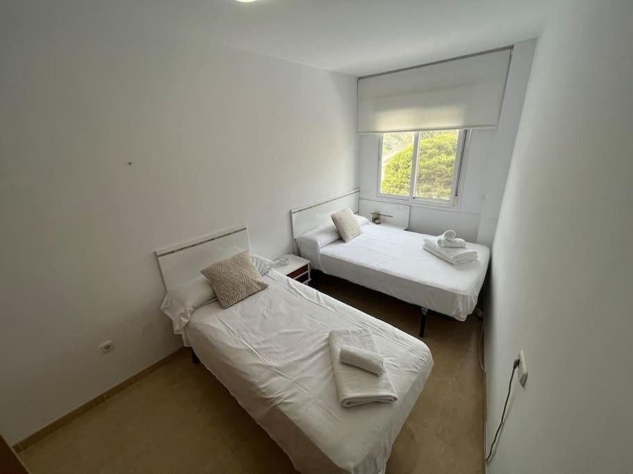 Apartamento A Pie De Playa Con Vistas Al Mar. Sorvilan Bagian luar foto